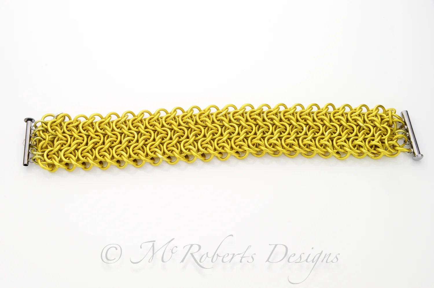 Made with yellow anodized Aluminum