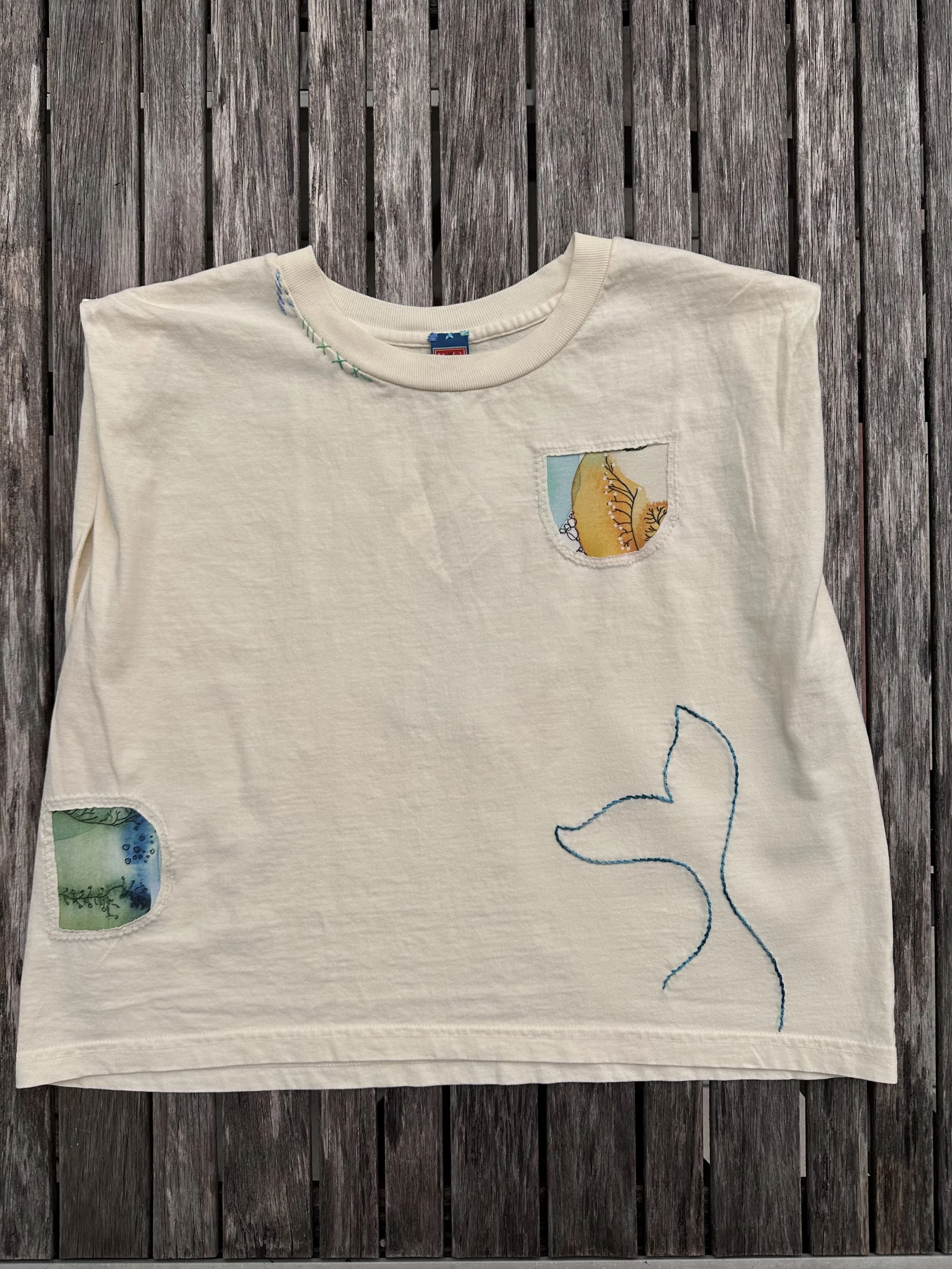 LAF_Designs_TEE-SEA-CRM_front_tail2.jpeg