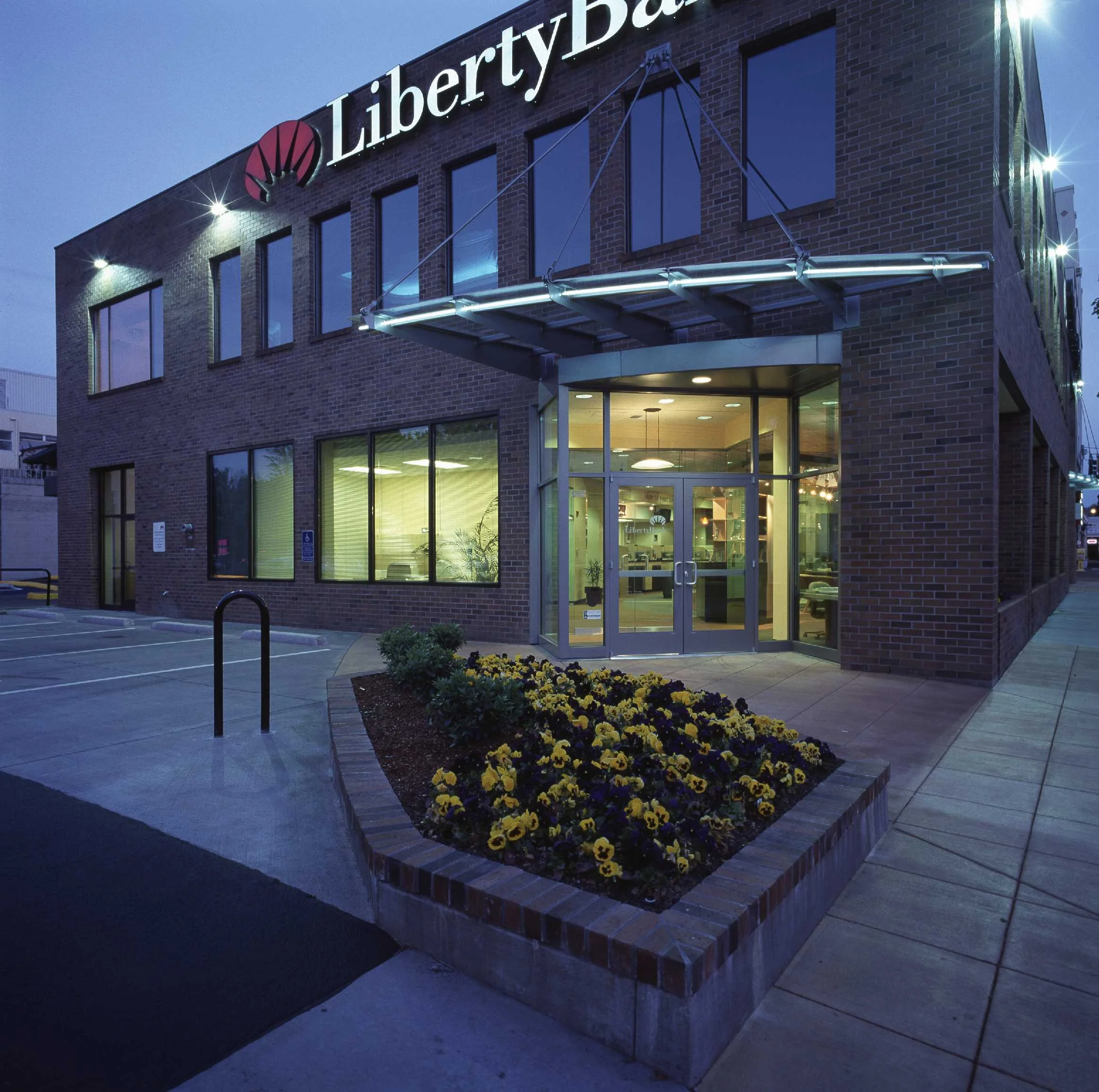 Liberty Bank with Oslund Design - Eugene, Oregon