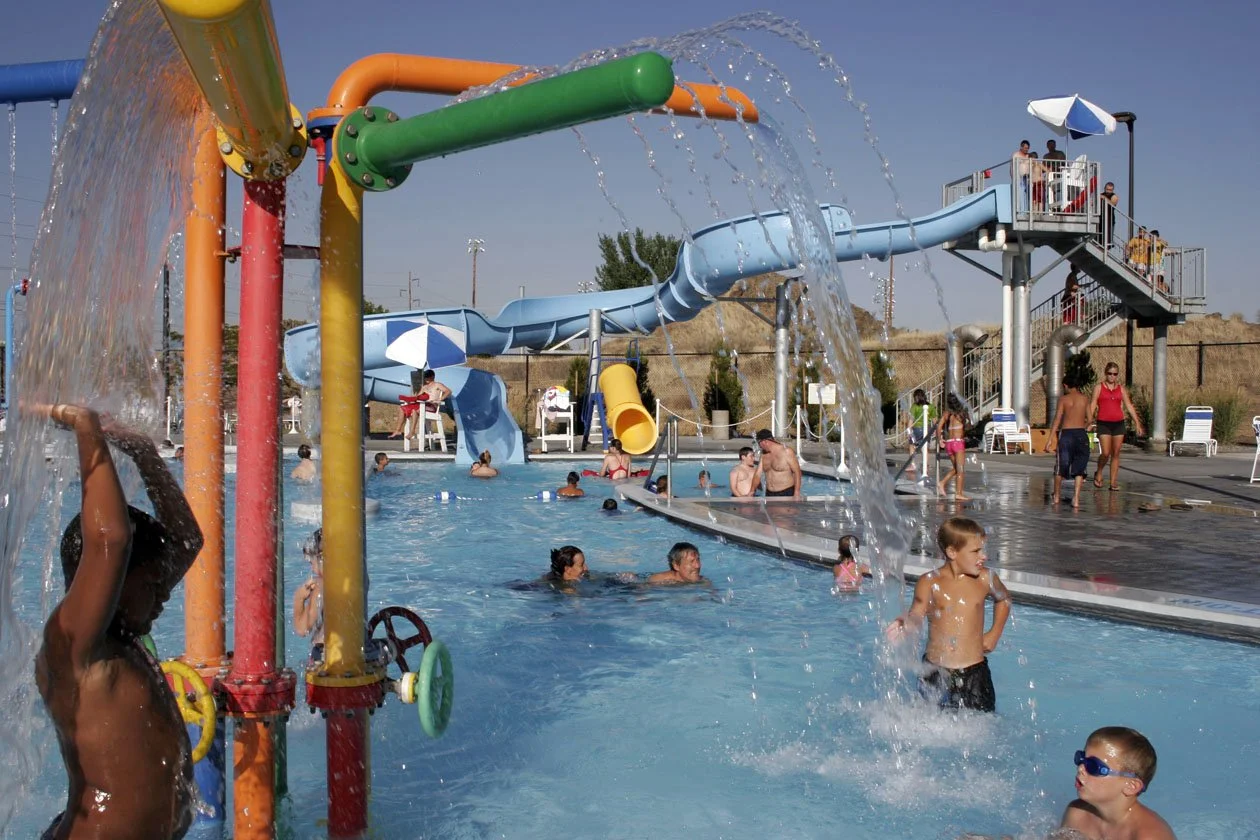 Hermiston pool 05 043sm.jpg