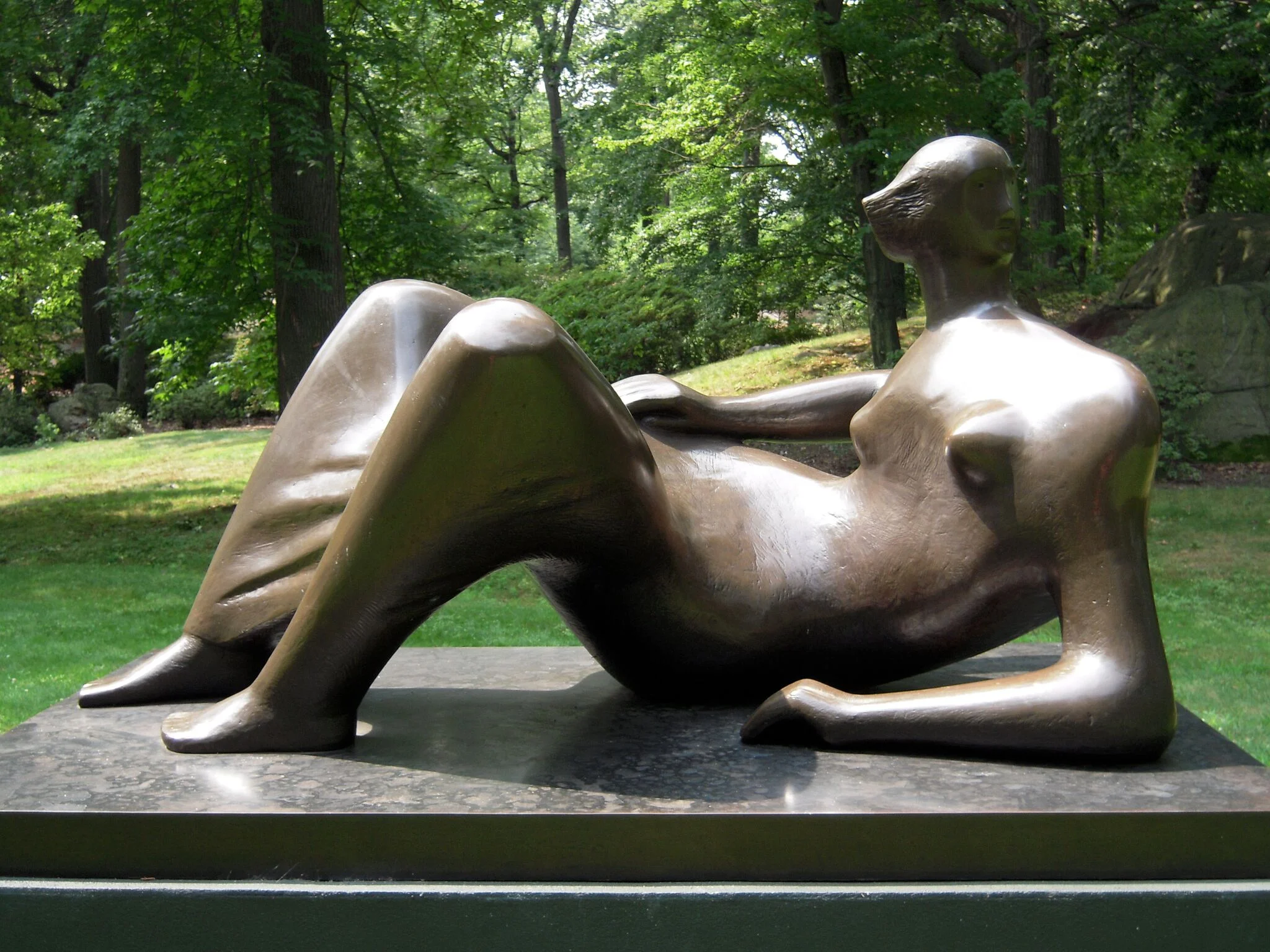 Henry Moore, Reclining Figure: Angles, 1979, Bronze