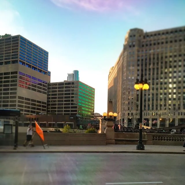 After work vibes .
.
#Chicago #artofvisuals #chicago_community #insta_chicago #chitecture #thevisualarchive