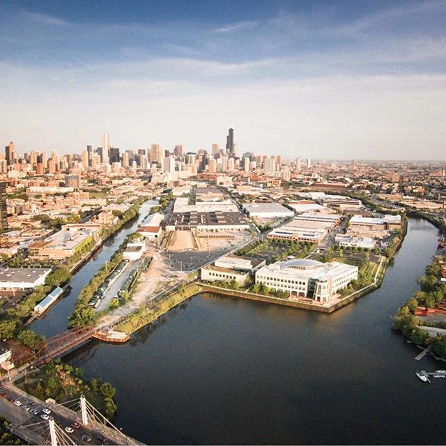 Amazing drone shot of #Chicago through Goose Island. 📸:Unknown
.
.
.
.
.
.
.
.
#chicago #artofchi #architecture #chiarchitecture #chicagolife #igchicago #chigram #huffpostgram #chicagoshots #chicagoriver #mychicagopix #likechicago #windycity #chicagogram #justgoshoot #illinois #abc7chicago #illgrammers #chitecture #insta_chicago #chitecture #chicago_community #artofvisuals