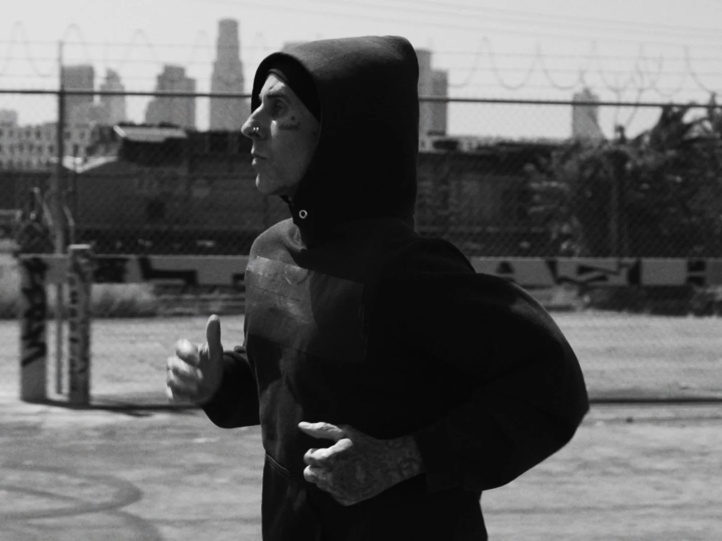 Sequence 01.00_00_37_07.Still048.jpg