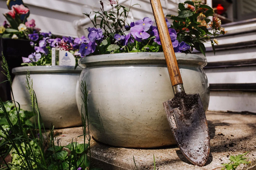 Long-Handled-Garden-Trowel3.jpg