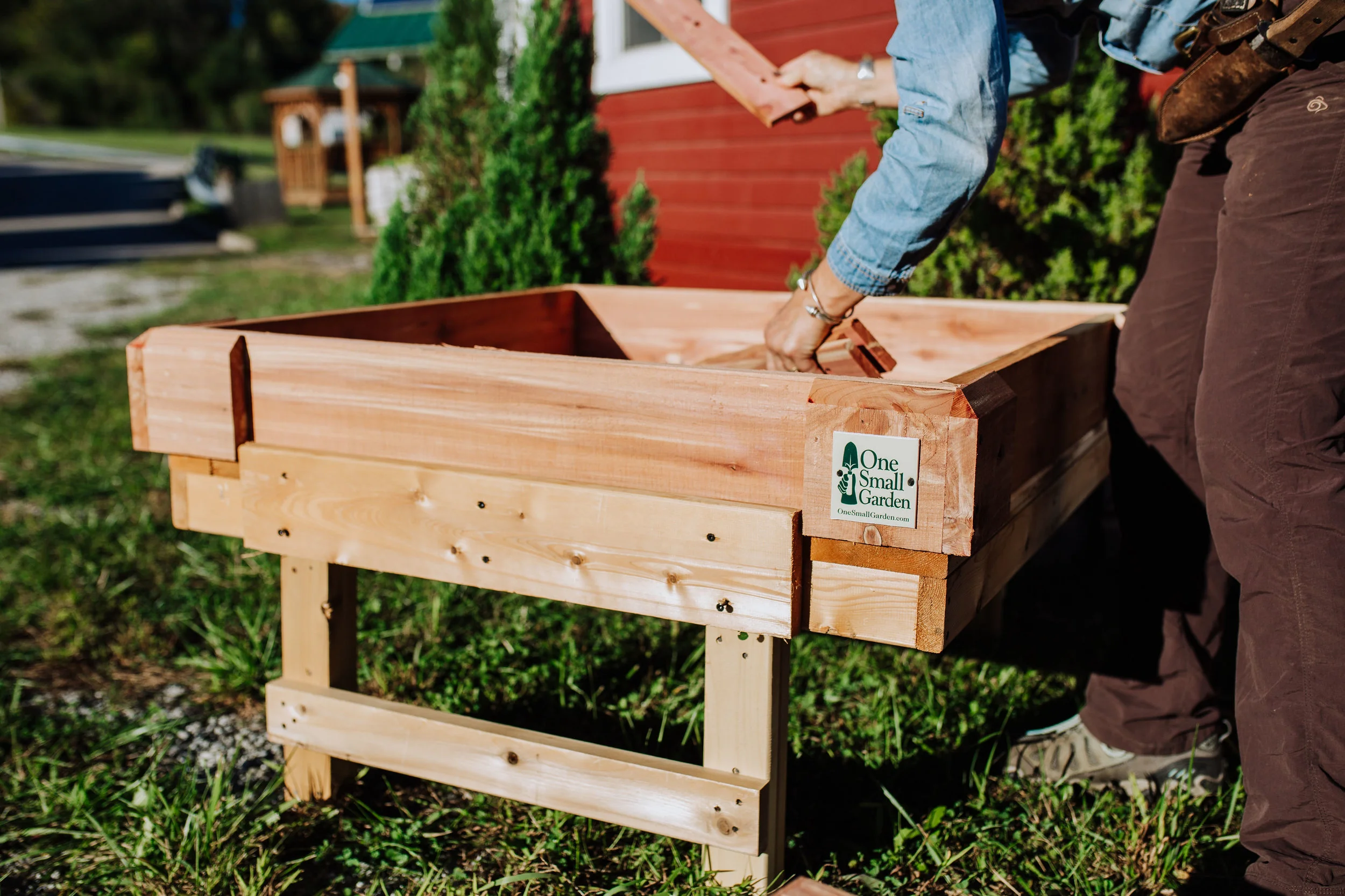 A Tabeltop Garden provides ease of access.