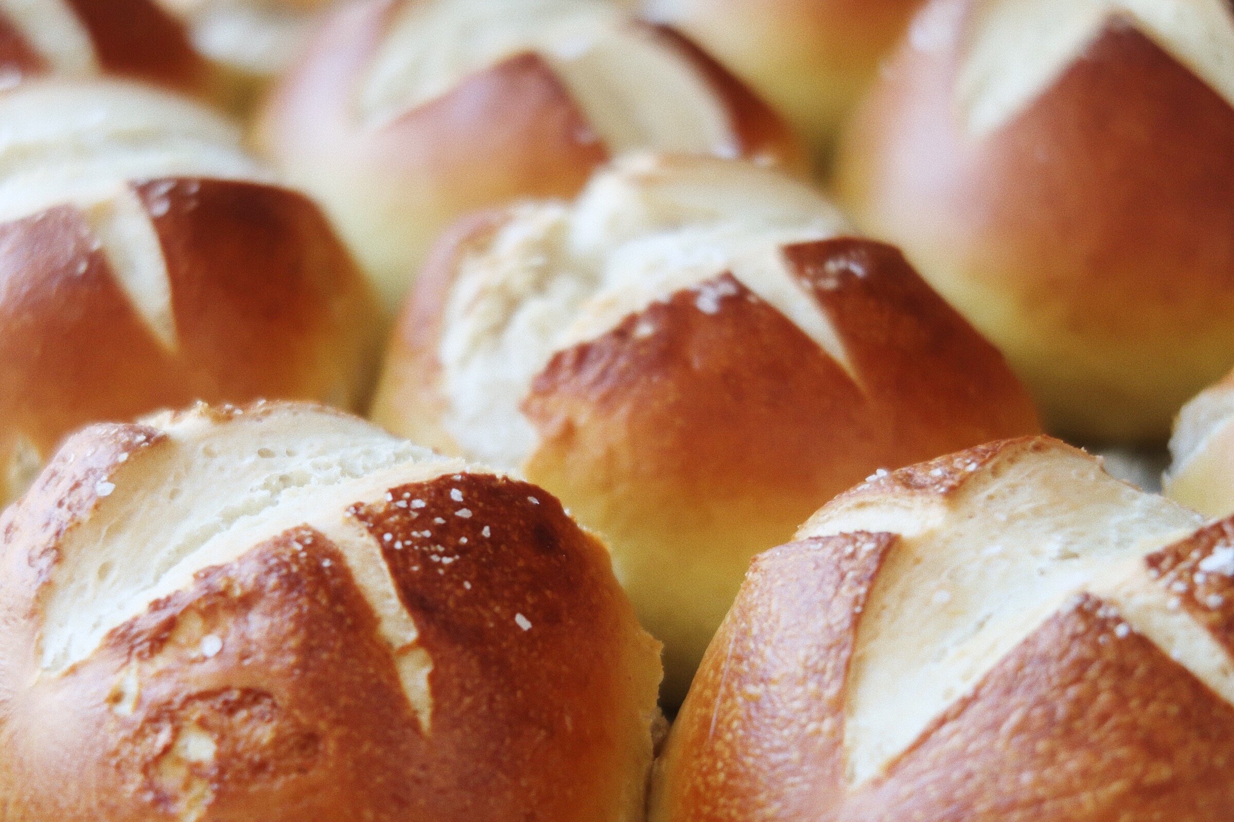 PRETZEL BUNS