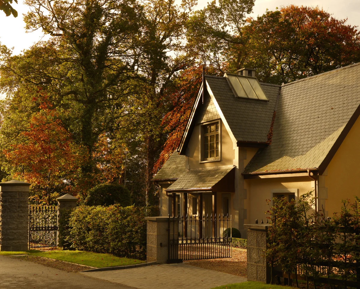 gate lodge at killeen castle.jpg