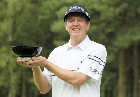 Travis-Perkins-plc-Senior-Masters-champion-Des-Smyth.jpg