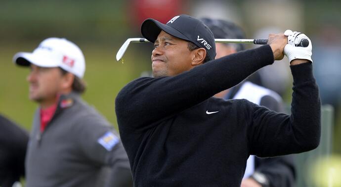 Graeme McDowell watches Tiger Woods during Friday’s second round of the Northwestern Mutual World Challenge at Sherwood Country Club in Thousand Oak, Los Angeles. Pic via @GolfweekMag