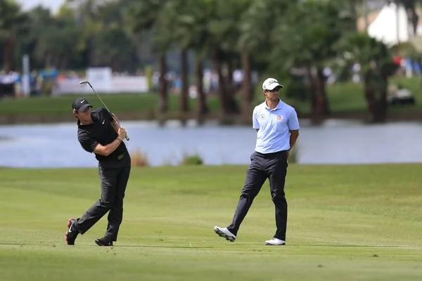 Rory McIlroy's body language says it all as he finishes just off the left edge of the green on his final hole at PGA National. Picture: Fran Caffrey www.golffile.ie