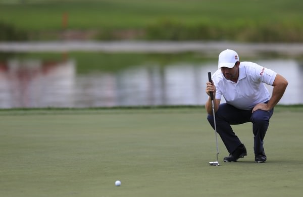 Pádraig Harrington lines up a putt during the recent Honda Classic. Picture Fran Caffrey: www.golffile.ie
