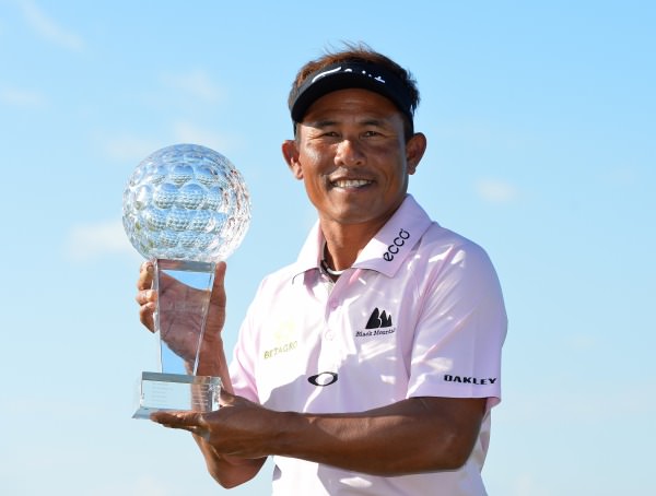 Thongchai Jaidee with the Nordea Masters Trophy. Picture © Getty Images