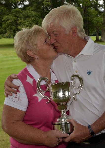 Maurice Kelly (Naas) with his wife Ann. Picture by Pat Cashman www.cashmanphotography.ie