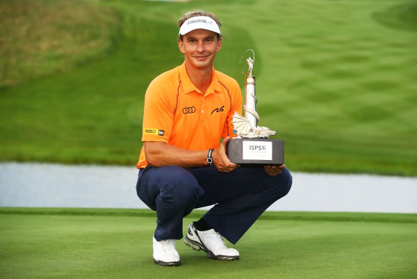 Joost Luiten with the ISPS Handa Wales Open trophy. Picture © Getty Images