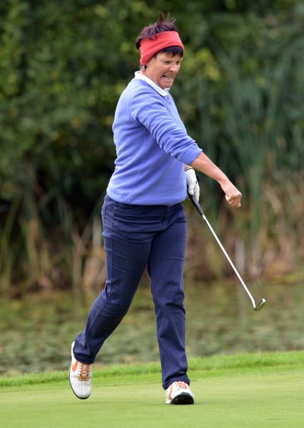 usan Carey (Cahir Park) holes her putt on the 17th green during the final of the 2014 Miele All Ireland Ladies Interclub Fourball at Naas Golf Club today (05/10/2014). Picture by Pat Cashman