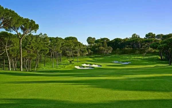 The approach to the 18th at Quinta do Lago's North Course