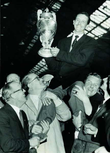 A hero's welcome. JB Carr with the British Amateur Championship trophy. Picture via Carrgolf.com
