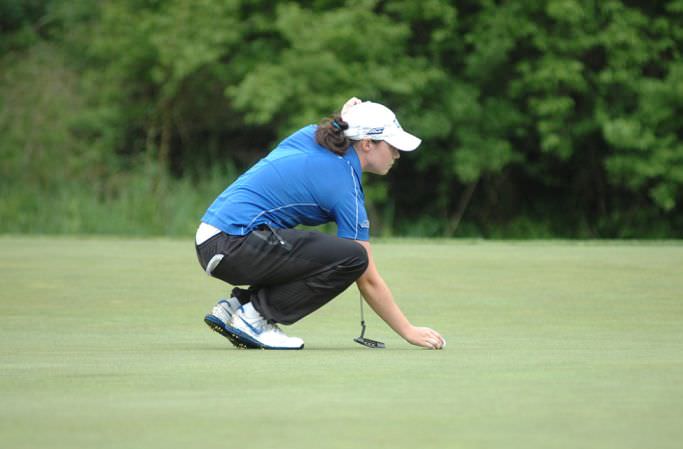 Lisa Maguire lines up a putt. Photo By: Lindy Brown, Duke Sports Information