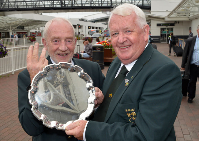  Irish Seniors Team Captain Sean O'Leary (left) and Tommie Basquille (Team Manager) with the 2015 European Senior trophy. Picture by Pat Cashman