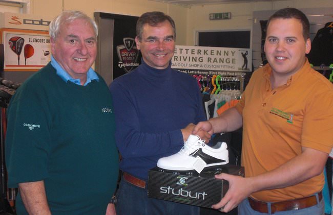 Alliance member John Doran, receiving his ‘draw’ prize from David Moore, sponsor, proprietor of Letterkenny Driving Range at the Glebe. Also pictured, Alliance Hon. Sec. Mr. Barry Ramsay. 