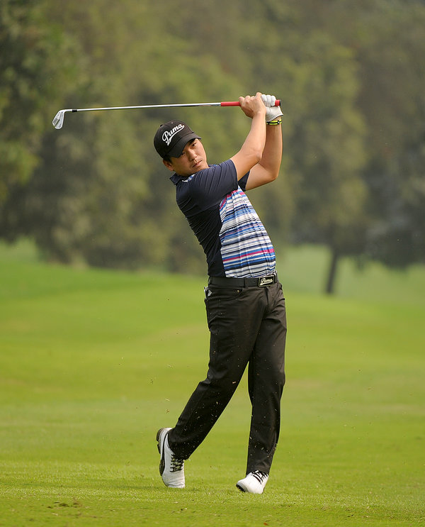 BANGLADESH, Dhaka : Sutijet Kooratanapisan of Thailand in action during round three of the Bangladesh Open. PHOTO / ASIAN TOUR / KHALID REDZA