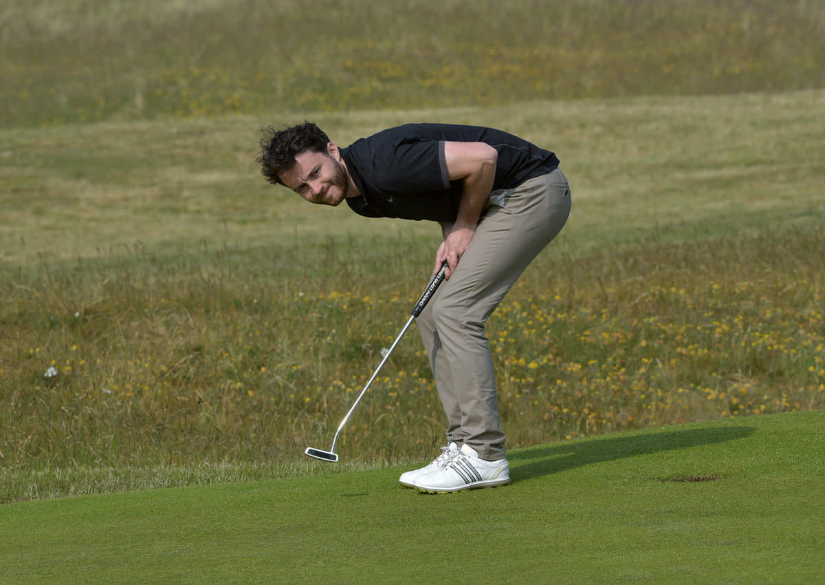 Gerard Dunne (Co Louth) reacts as he misses his birdie putt on the 15th green during the final round. Picture by Pat Cashman