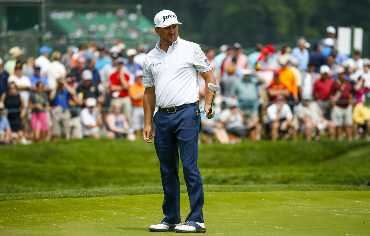 Graeme McDowell watches a putt on the eighth hole during the first round of the 2016 U.S. Open at Oakmont Country Club in Oakmont, Pa. on Friday, June 17, 2016. (Copyright USGA/Michael Cohen)