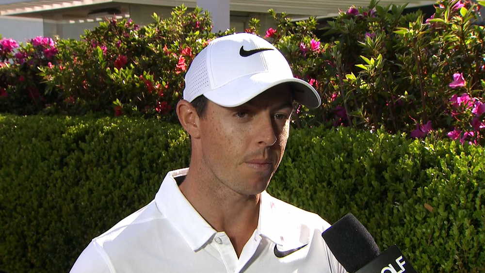 Rory McIlroy makes impressive, pain-free return; one off the lead