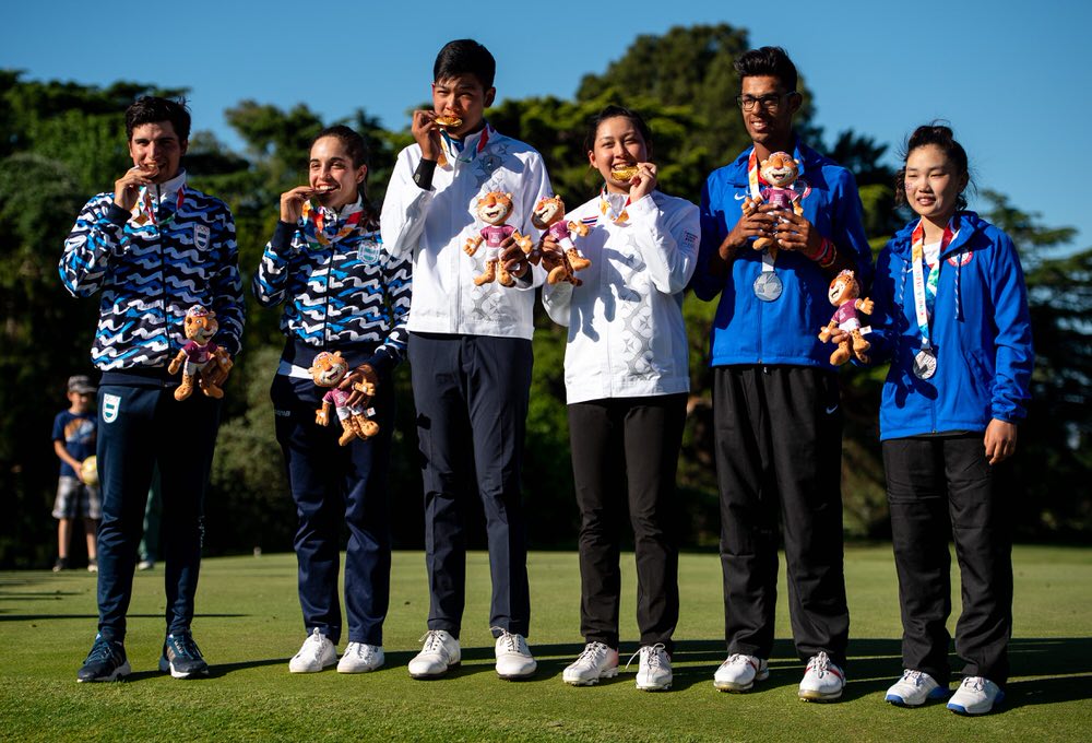  From left to right, Bronze Medalists Mateo Fernandez De Oliveira ARG and Ela Anacona ARG of Team Argentina, Gold Medalists Atthaya Thitikul THA and Vanchai Luangnitikul THA of Team Thailand and Silver Medalists Akshay Bhatia USA and Lucy Li USA of T