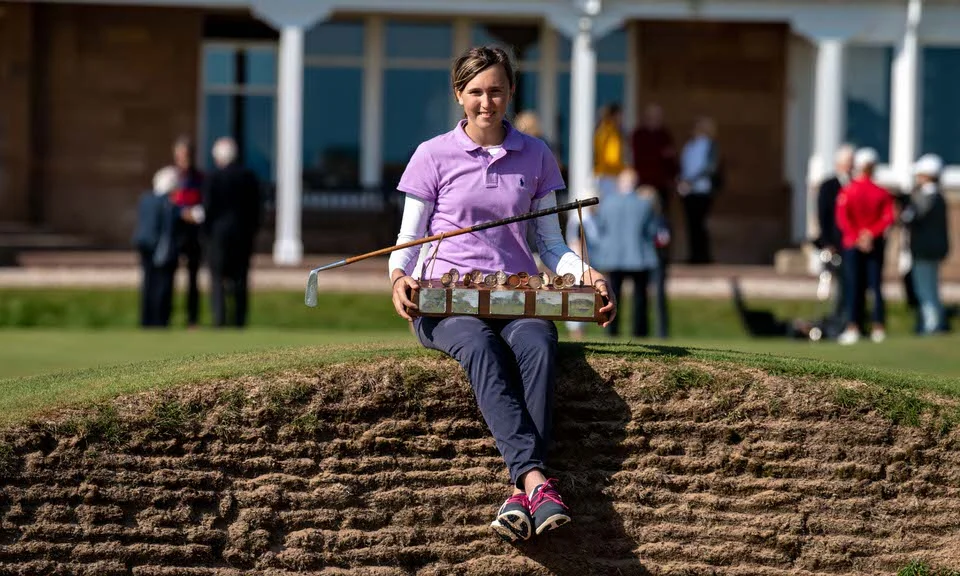 Ross tenth as teenager Babnik wins Helen Holm by seven shots