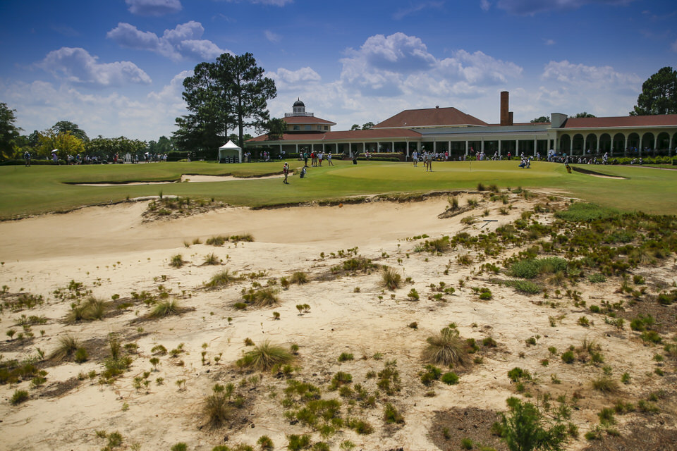  A scenic view of the 18th hole during the first round of stroke play at the 2019 U.S. Amateur at Pinehurst Resort & Country Club (Course No. 2) in Village of Pinehurst, N.C. on Monday, Aug. 12, 2019.  (Copyright USGA/Michael Reaves) 