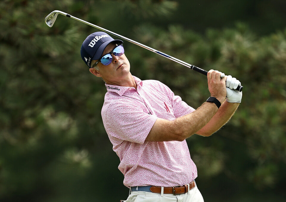  CROMWELL, CONNECTICUT - JUNE 28: Kevin Streelman of the United States plays his shot from the fifth tee during the final round of the Travelers Championship at TPC River Highlands on June 28, 2020 in Cromwell, Connecticut. (Photo by Elsa/Getty Image