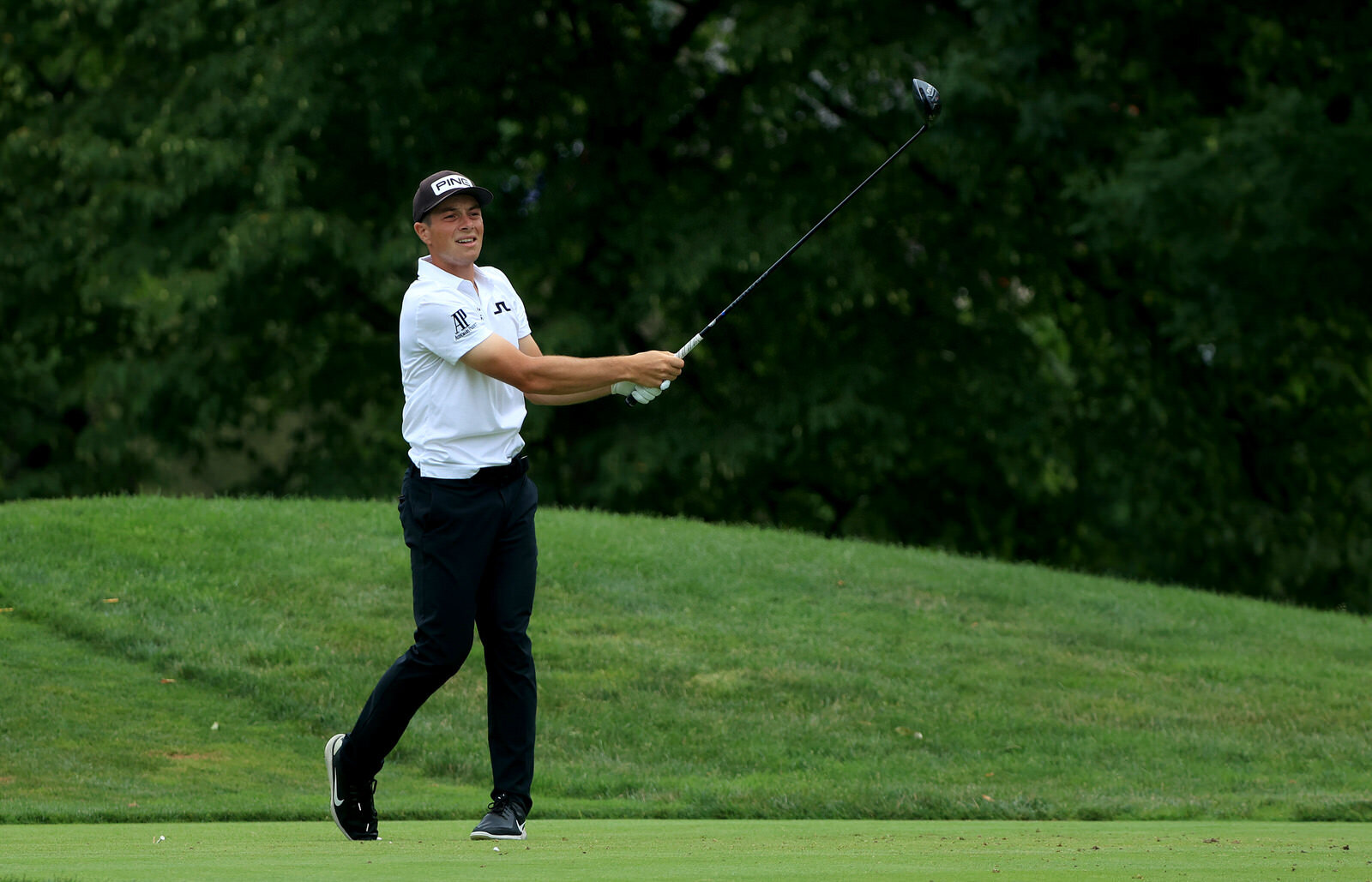  DUBLIN, OHIO - JULY 12: Viktor Hovland of Norway plays his shot from the 14th tee during the final round of the Workday Charity Open on July 12, 2020 at Muirfield Village Golf Club in Dublin, Ohio. (Photo by Sam Greenwood/Getty Images) 