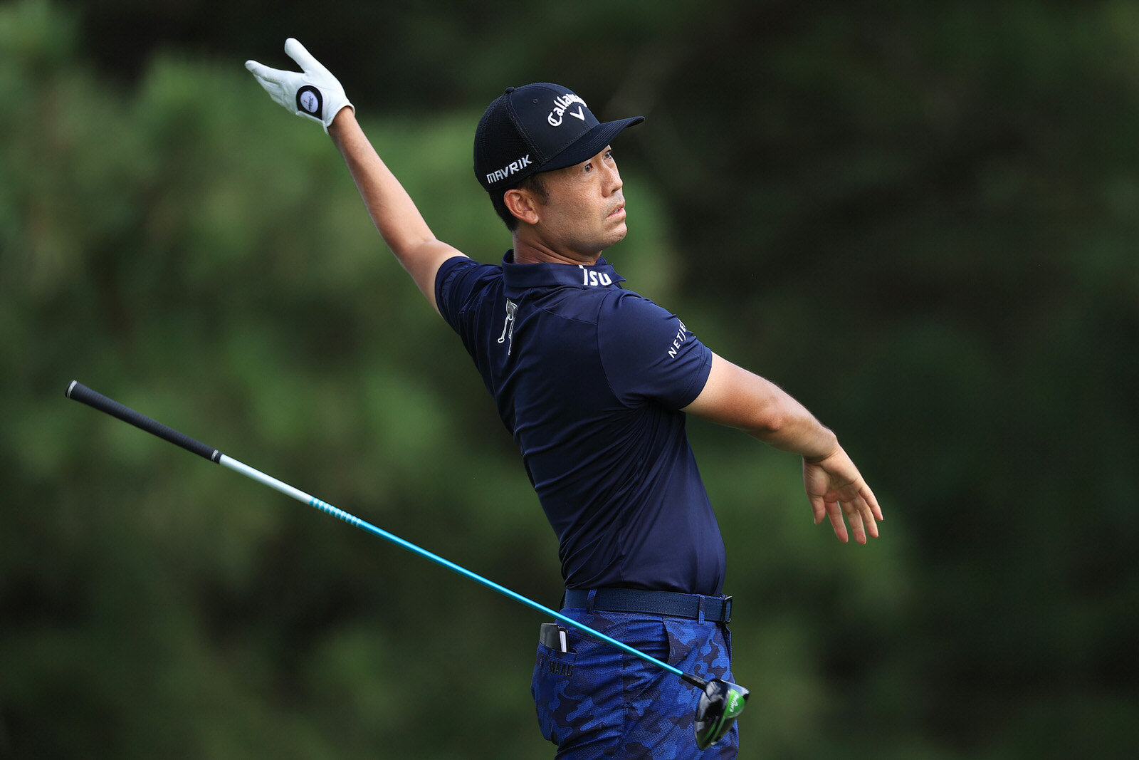  MEMPHIS, TENNESSEE - JULY 30: Kevin Na of the United States plays his shot from the 17th tee during the first round of the World Golf Championship-FedEx St Jude Invitational at TPC Southwind on July 30, 2020 in Memphis, Tennessee. (Photo by Andy Lyo
