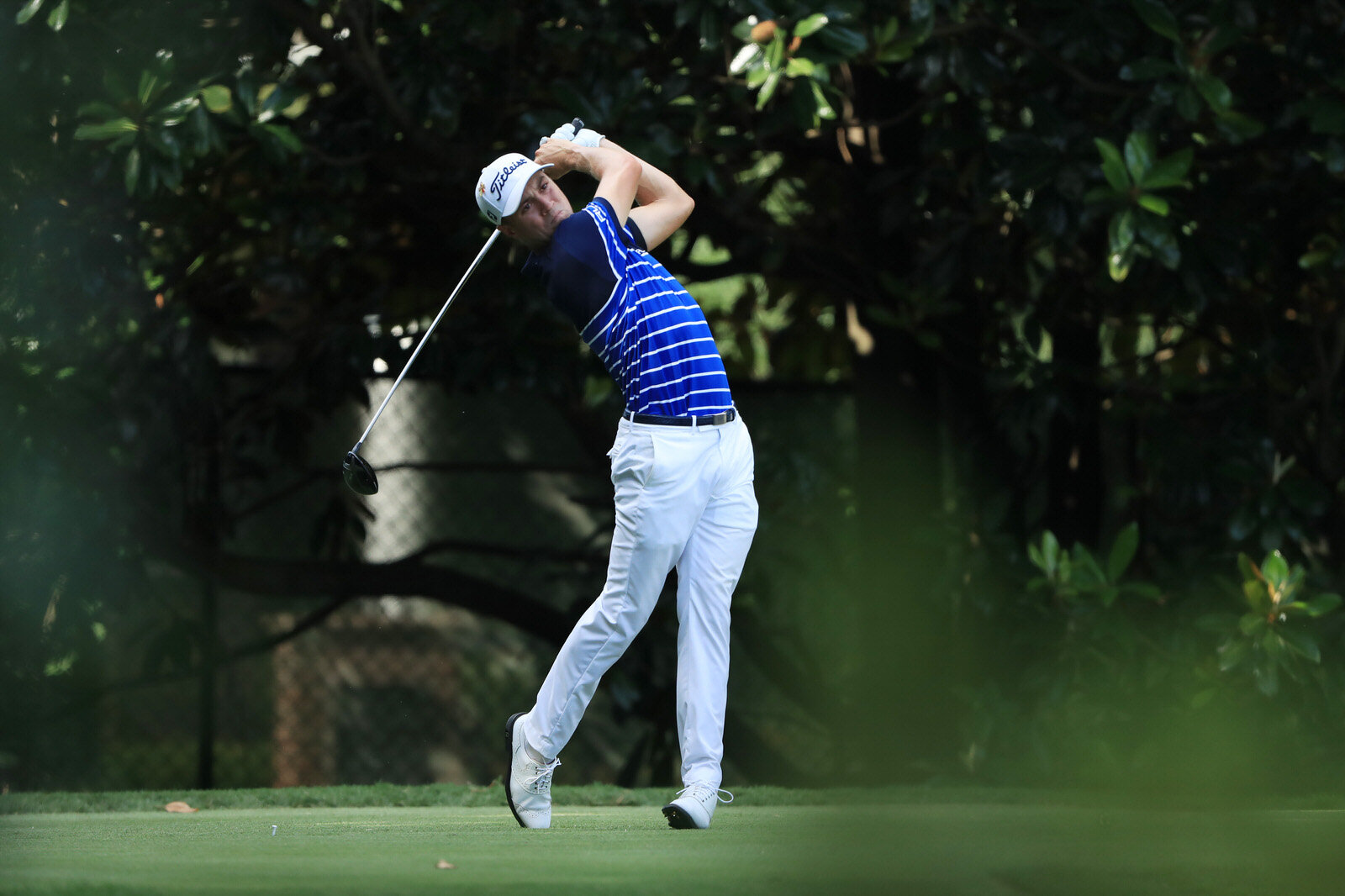  ATLANTA, GEORGIA - SEPTEMBER 04: Justin Thomas of the United States plays his shot from the 13th tee during the first round of the TOUR Championship at East Lake Golf Club on September 04, 2020 in Atlanta, Georgia. (Photo by Sam Greenwood/Getty Imag