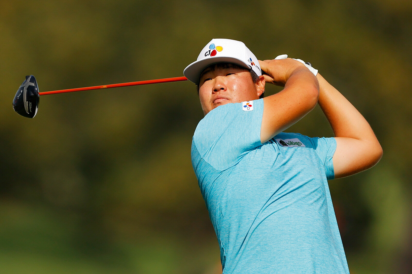  ATLANTA, GEORGIA - SEPTEMBER 05: Sungjae Im of South Korea plays his shot from the 16th tee during the second round of the TOUR Championship at East Lake Golf Club on September 05, 2020 in Atlanta, Georgia. (Photo by Kevin C. Cox/Getty Images) 