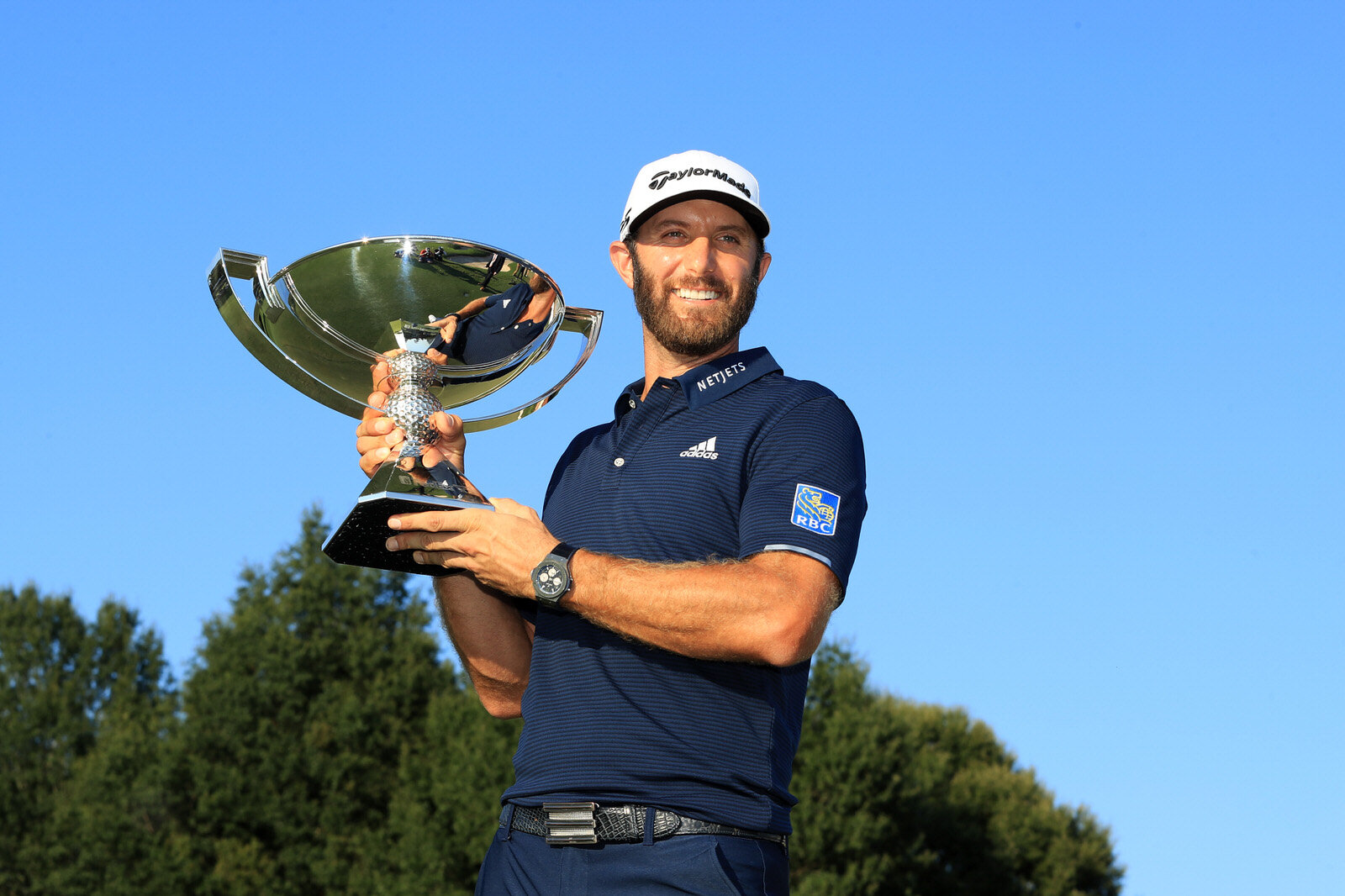  ATLANTA, GEORGIA - SEPTEMBER 07: Dustin Johnson of the United States celebrates with the FedEx Cup Trophy after winning in the final round of the TOUR Championship at East Lake Golf Club on September 07, 2020 in Atlanta, Georgia. (Photo by Sam Green