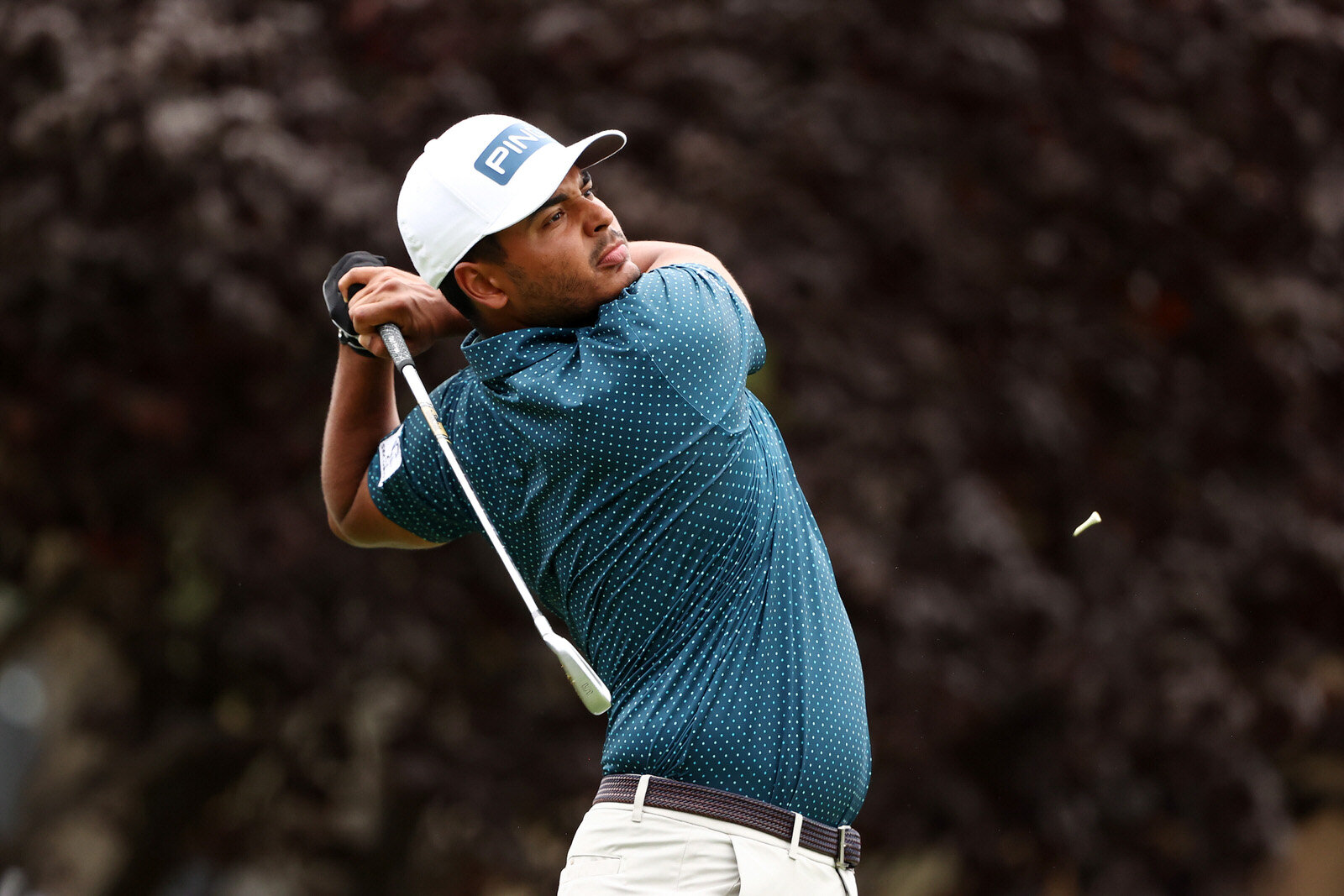  THOUSAND OAKS, CALIFORNIA - OCTOBER 24: Sebastian Munoz of Colombia plays his shot from the first tee during the third round of the Zozo Championship @ Sherwood on October 24, 2020 in Thousand Oaks, California. (Photo by Ezra Shaw/Getty Images) 