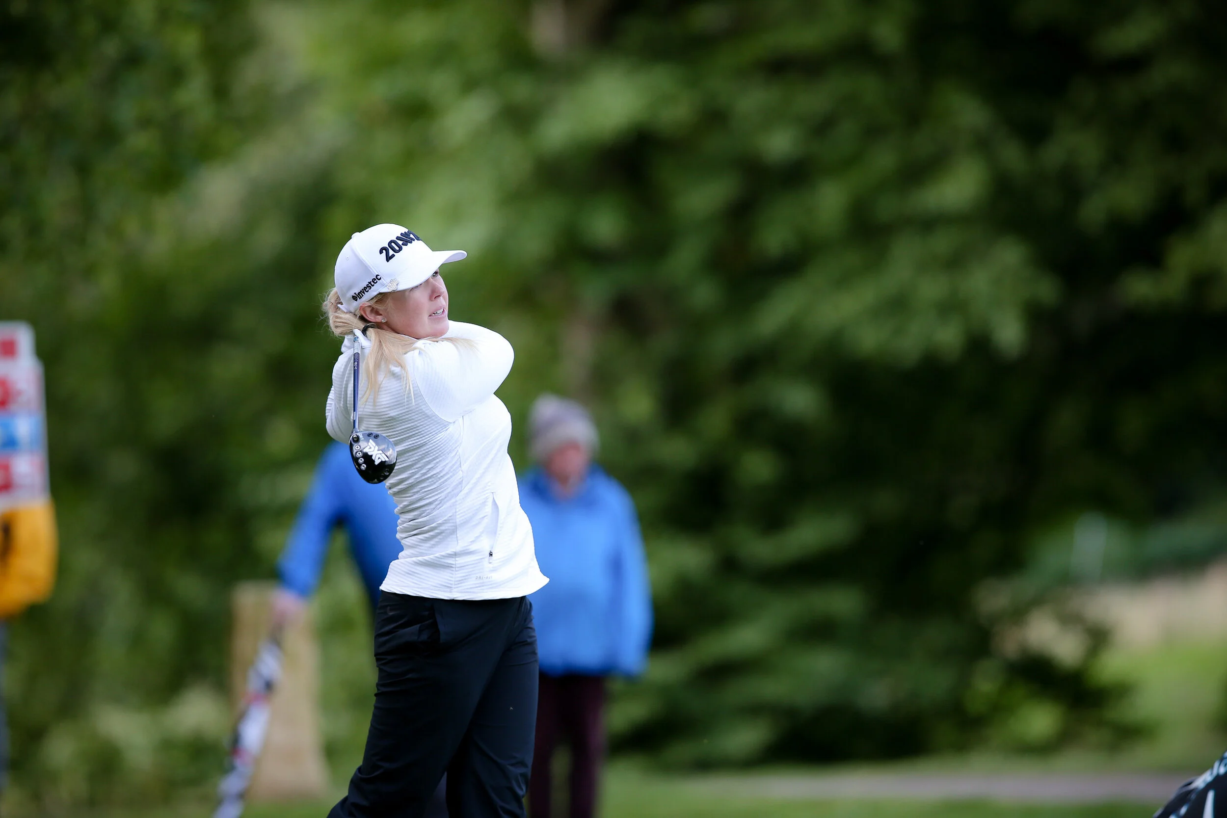 Meadow finds putting touch to contend in Florida