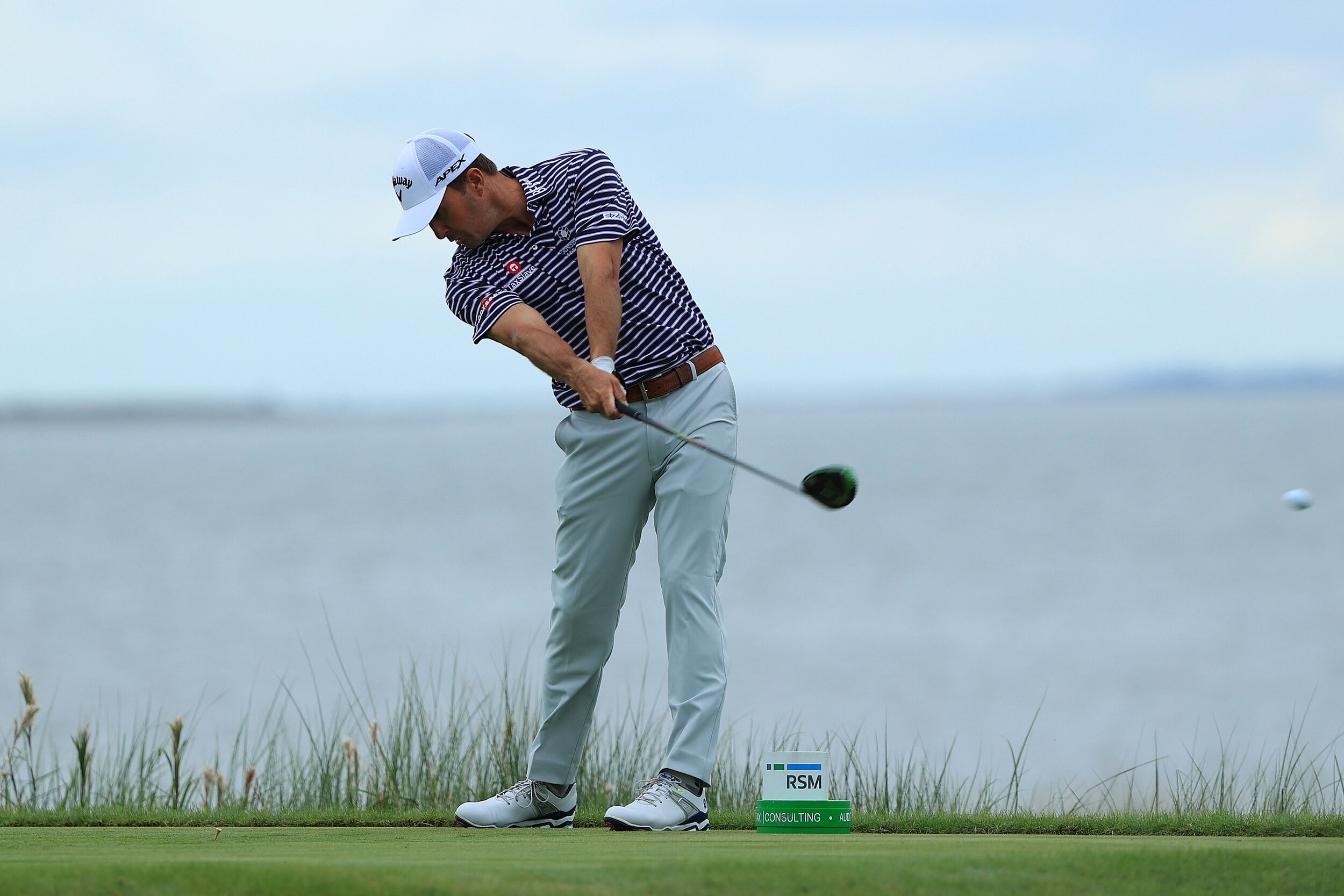  ST SIMONS ISLAND, GEORGIA - NOVEMBER 22:  Kevin Kisner of the United States plays his shot from the 14th tee during the final round of The RSM Classic at the Seaside Course at Sea Island Golf Club on November 22, 2020 in St Simons Island, Georgia. (
