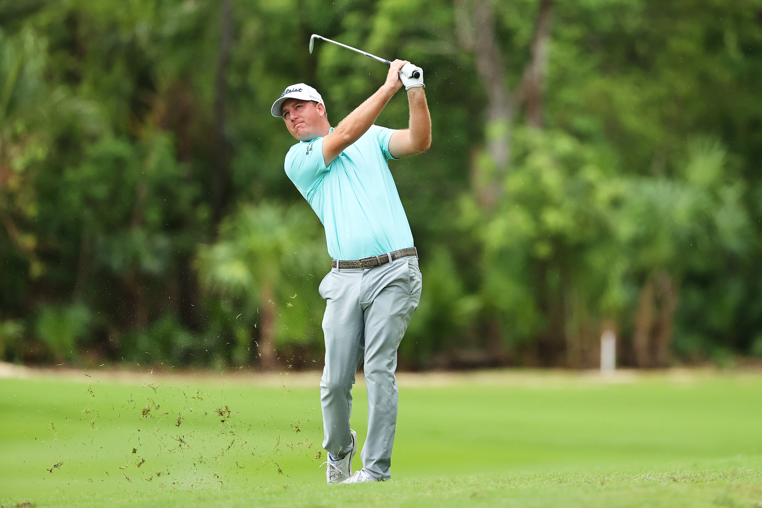  PLAYA DEL CARMEN, MEXICO - DECEMBER 06: Tom Hoge of the United States plays a shot on the first hole during the final round of the Mayakoba Golf Classic at El Camaleón Golf Club on December 06, 2020 in Playa del Carmen, Mexico. (Photo by Hector Viva