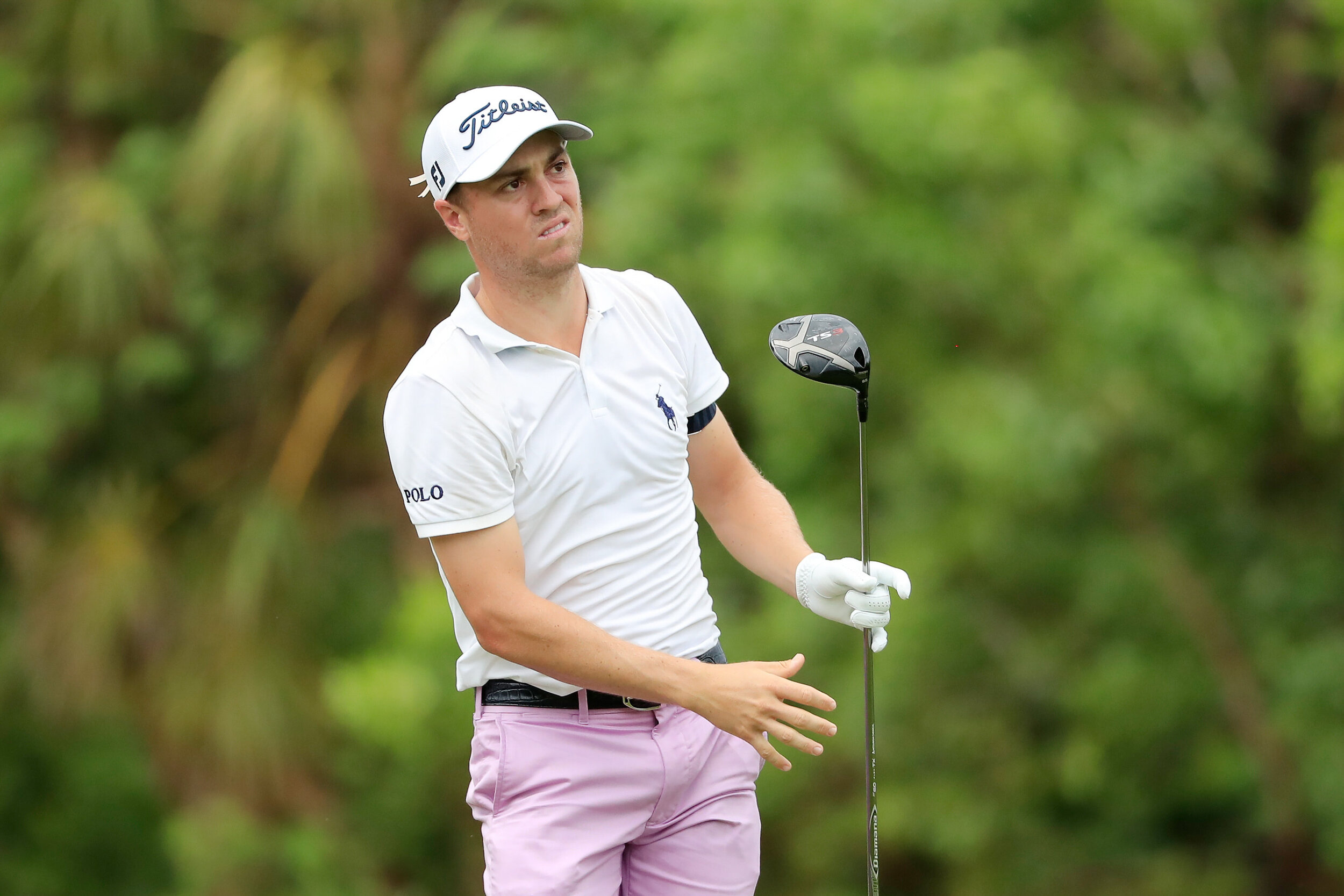  PLAYA DEL CARMEN, MEXICO - DECEMBER 06: Justin Thomas of the United States plays his shot from the second tee during the final round of the Mayakoba Golf Classic at El Camaleón Golf Club on December 06, 2020 in Playa del Carmen, Mexico. (Photo by Cl