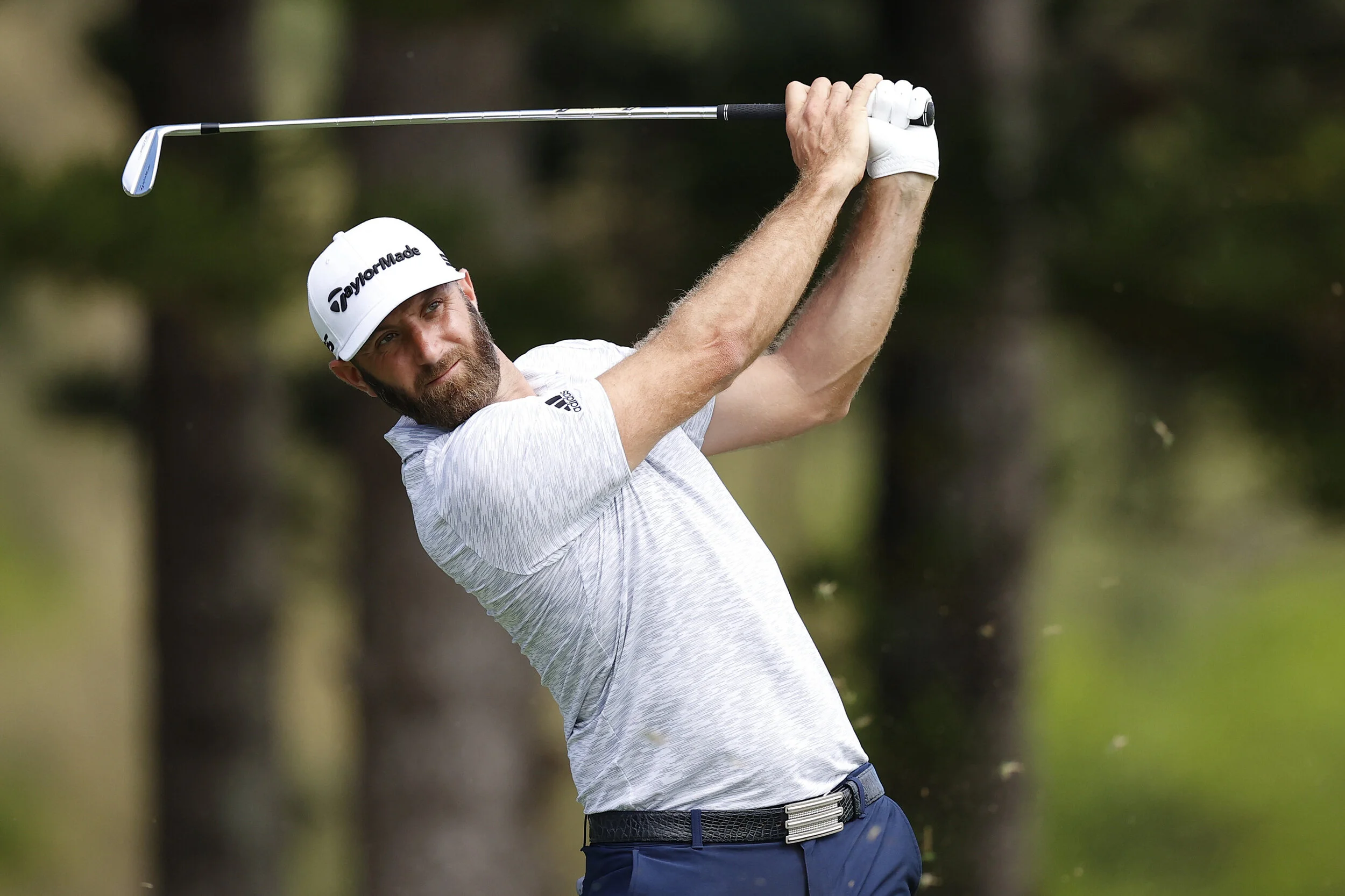 Johnson renews with TaylorMade, resumes with two-under 71 in Kapalua