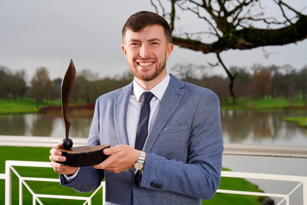 Alex Maguire, ganador del Premio al Mejor Aficionado Masculino de 2023 de la Asociación de Escritores de Golf Irlandeses.