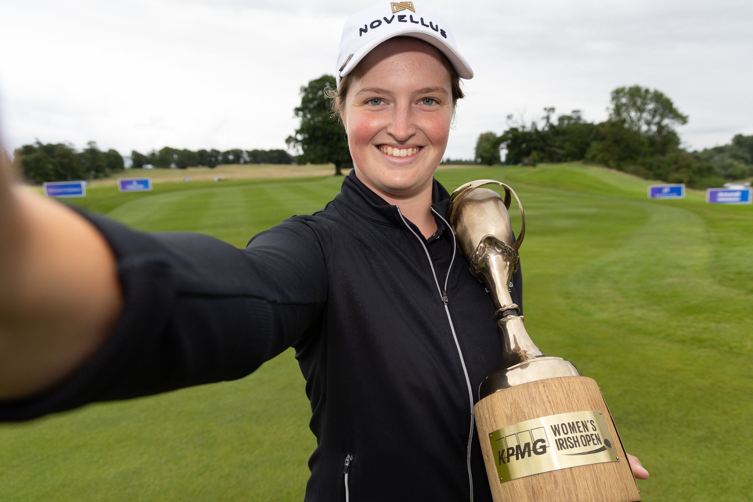 Amateur ace Woad shows superstar qualities in six-shot Women’s Irish Open victory