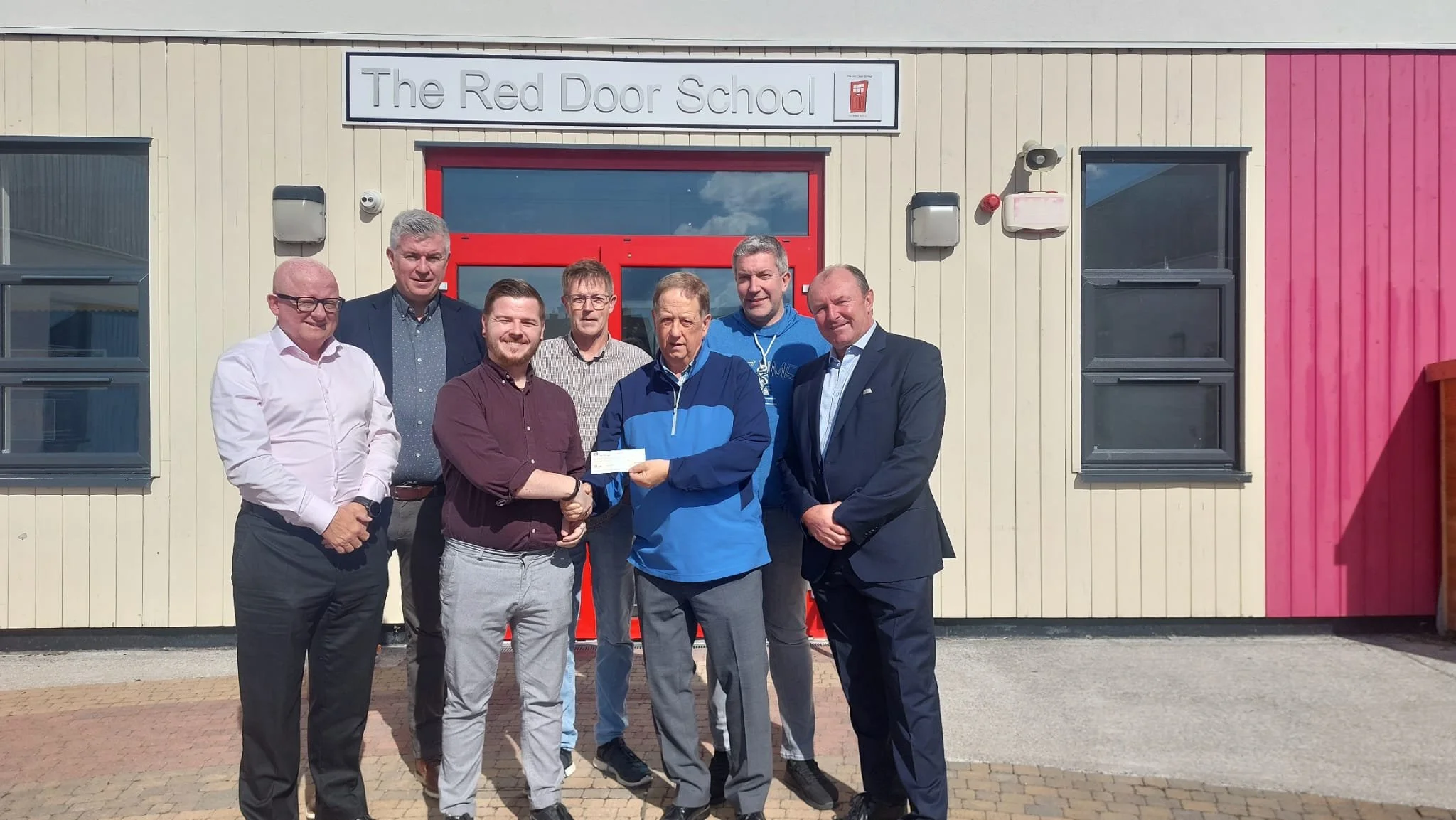 Dublin Journalists Golf Society raises €12,000 for The Red Door School