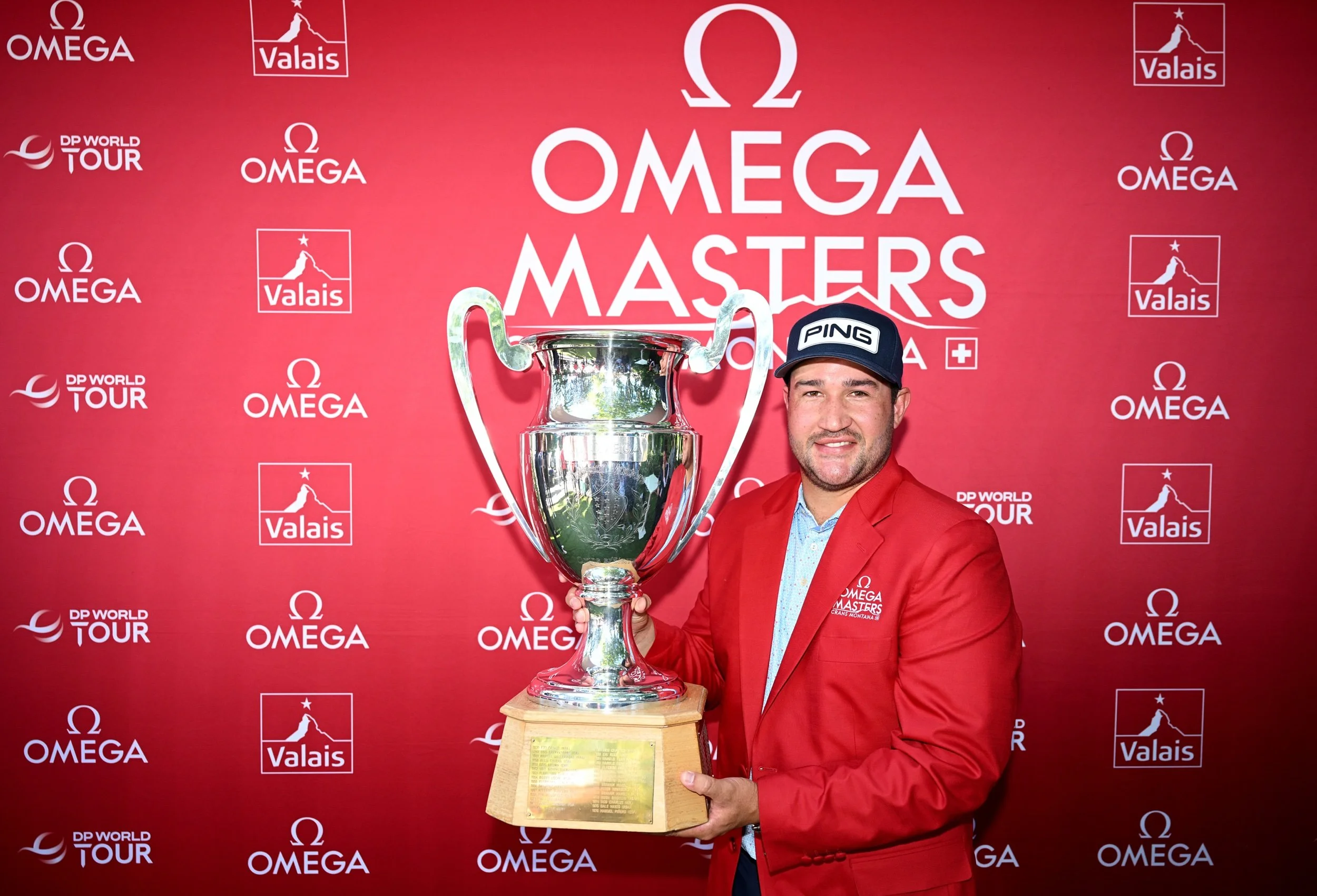 Wallace emotional as Lawrence wins in Crans