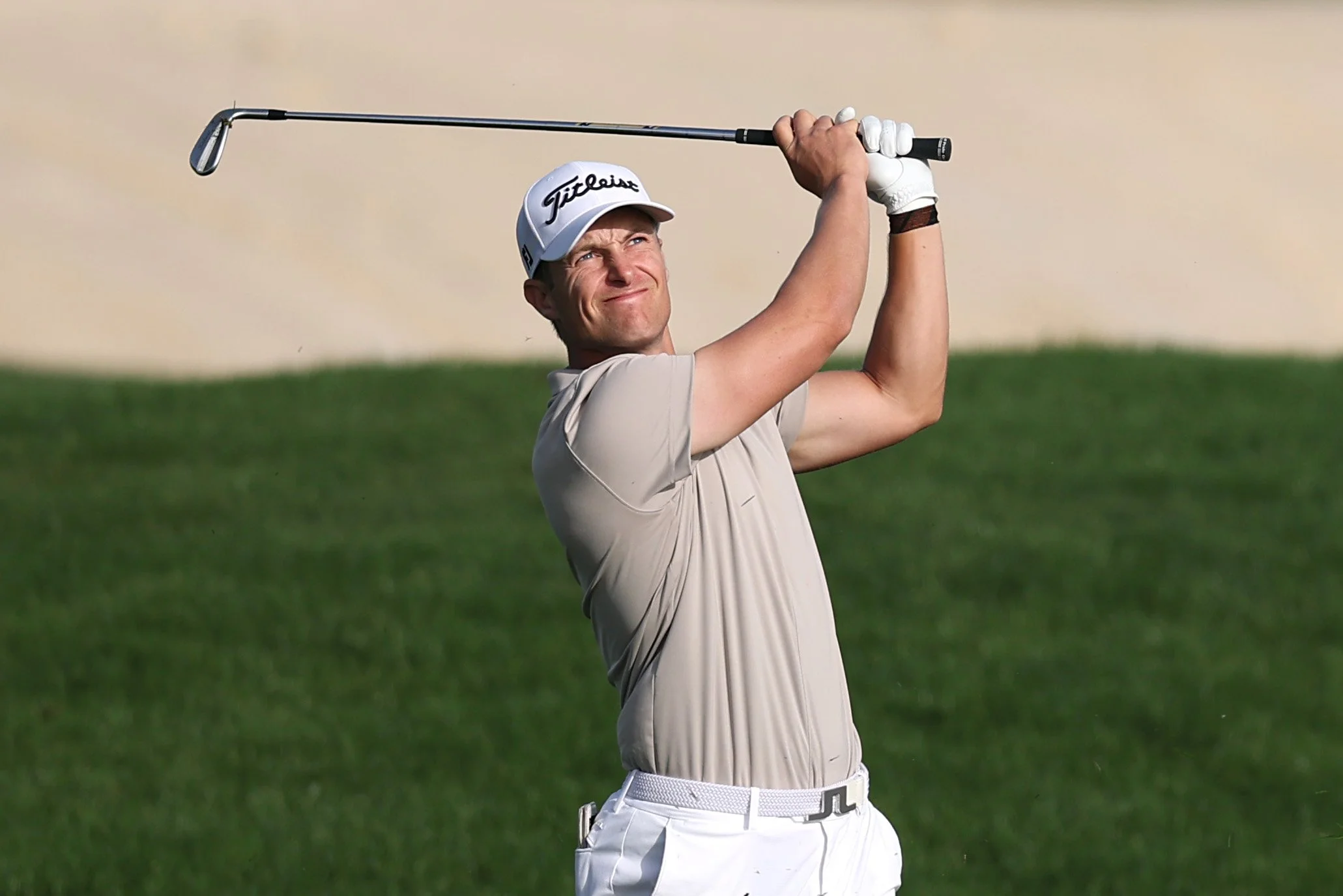 Reed ten back as red-hot Hill leads in Bahrain