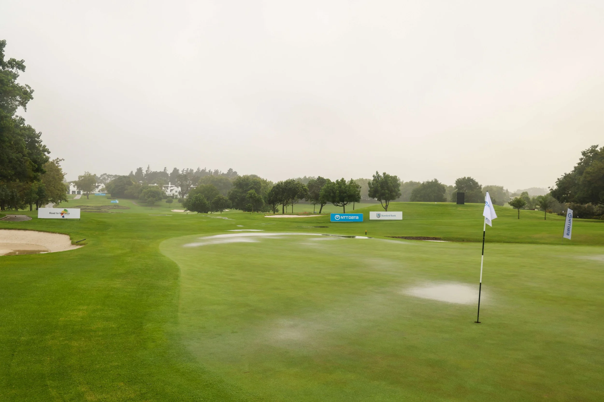 Walsh and Foster eight back in Riyadh; NTT DATA Pro-Am reduced to 54 holes